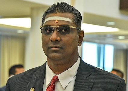 Rayer resigns as fake MyKad syndicate lawyer under a cloud of controversy
