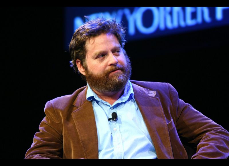 Zach galifianakis apologizes for calling bradley cooper a 'hot idiot'
