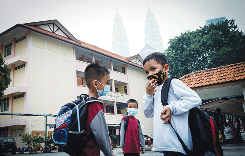 Klang Valley choked in smog as thousands of schools shuttered