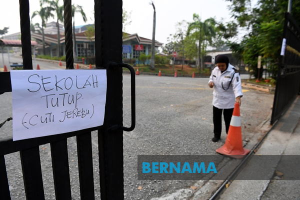 Haze: 2,649 schools to remain closed, asthma and conjunctivitis on the rise