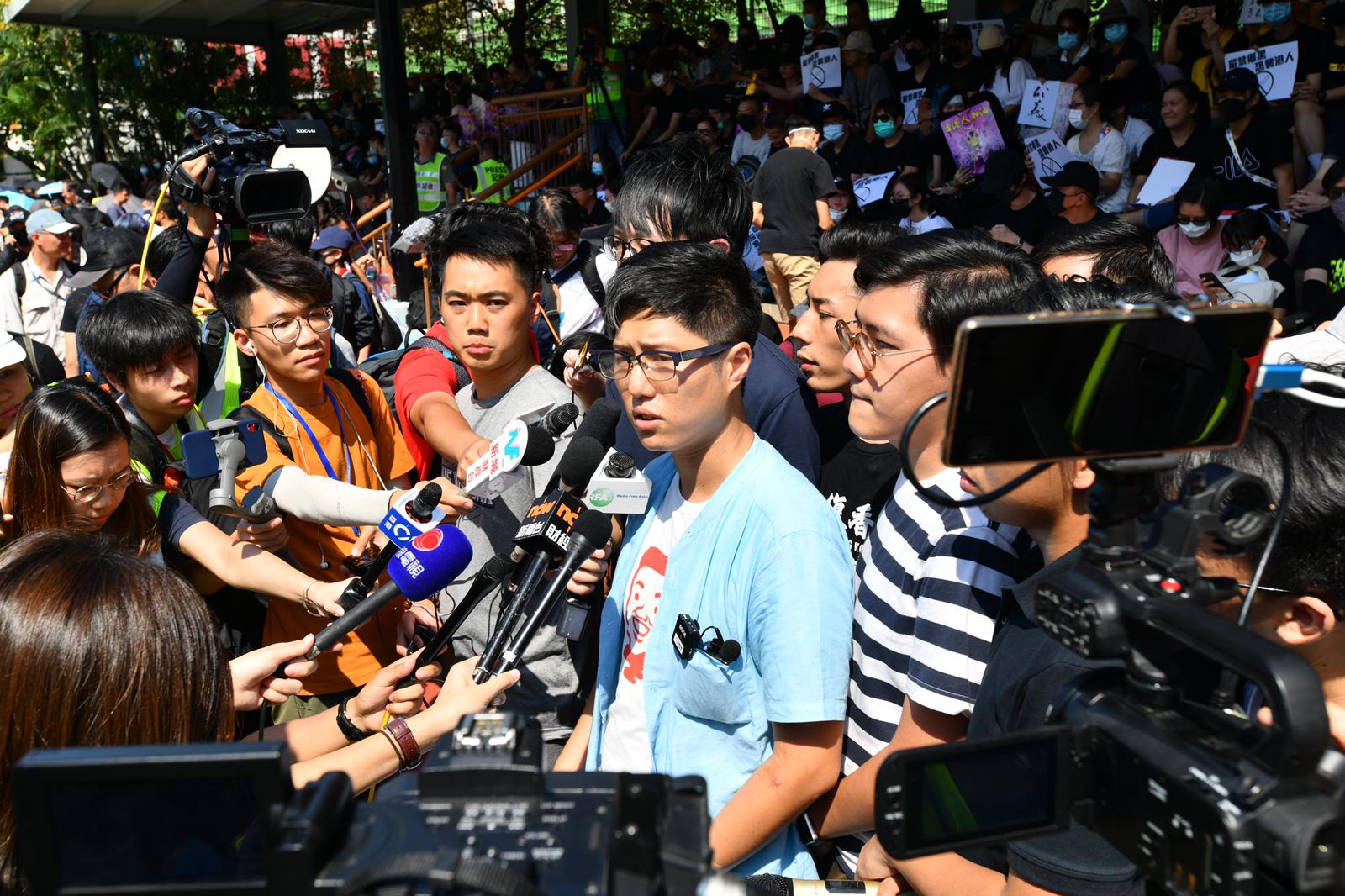 【修例风波】屯门公园再光復游行 要求「禁止打赏」等五大诉求