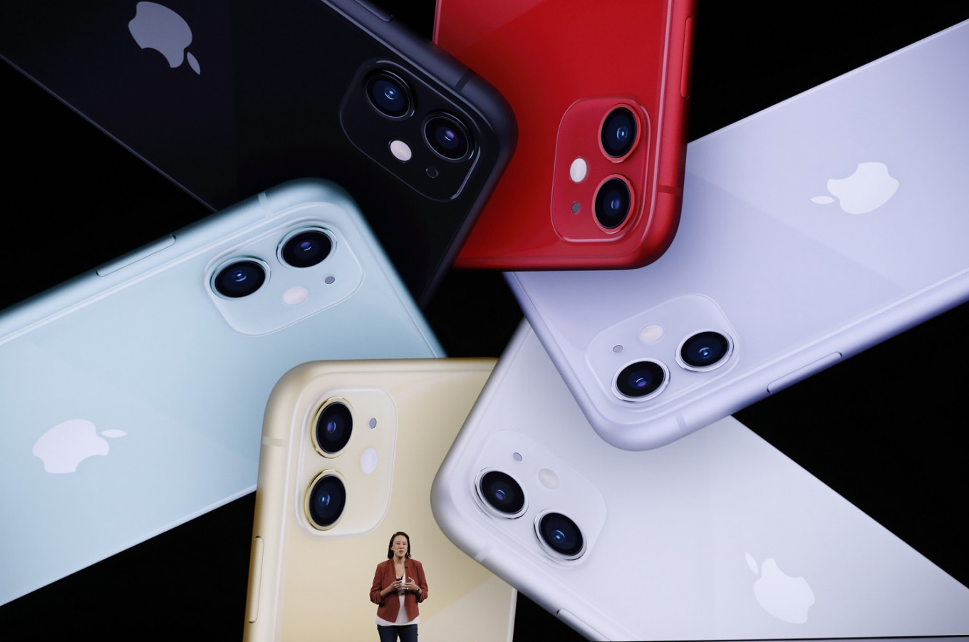 Chinese man nabbed for alleged iPhone smuggling