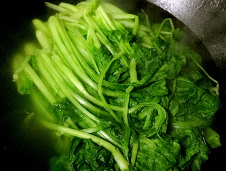 它是“蔬菜皇后”，9月吃正当时，保护视力帮助排毒，不懂可惜了
