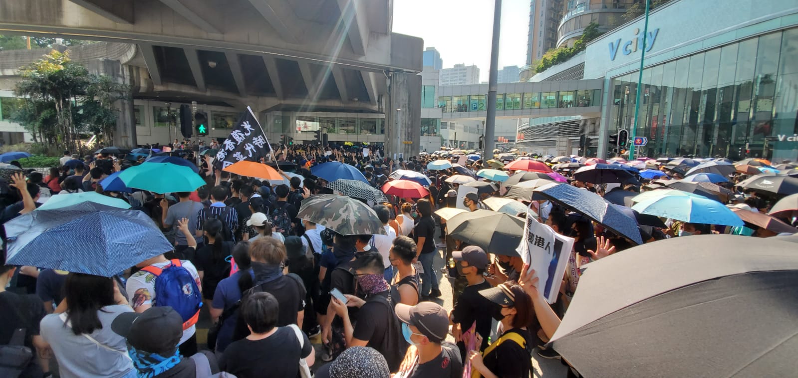 【修例风波】警方宣布将于屯门进行驱散行动