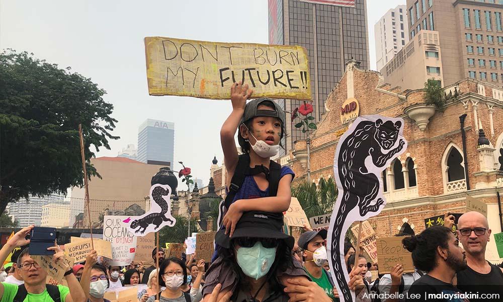响应全球气候罢课，隆市600人上街抗议霾害
