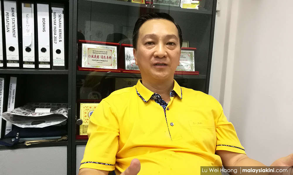'Voting for MCA like buying Malay-Muslim items from Chinese salesperson'