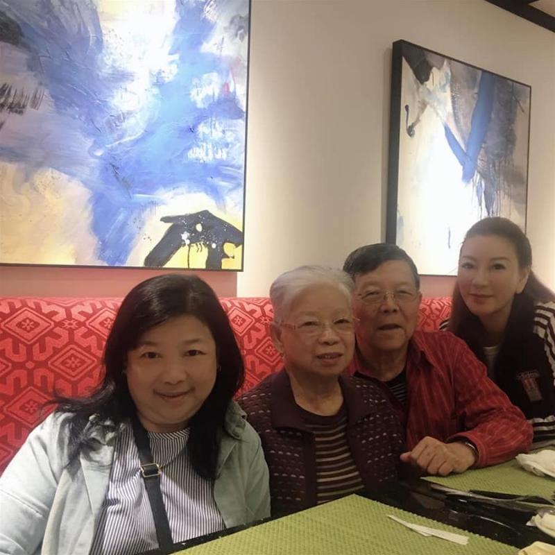 成名不忘本！杨绣惠为亲自照顾父母，与两老「同住40年」！牢记「父亲叮咛」不忘初心