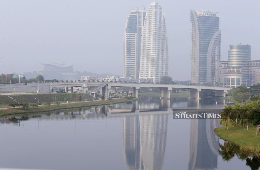 Companies causing haze to be penalised upon entering M'sia, says Guan Eng