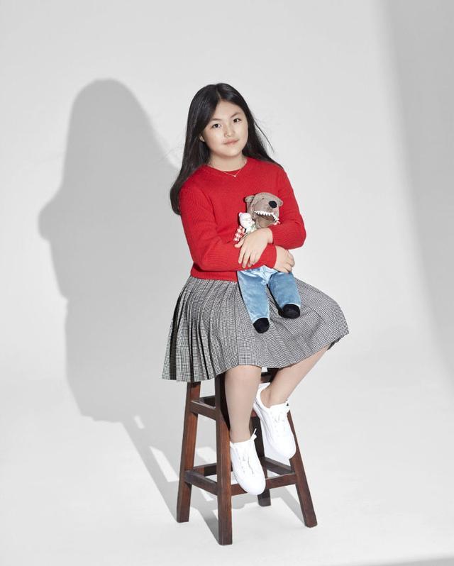 王岳伦生日，李湘半夜更博与他秀恩爱，俩人趁女儿睡着过二人世界