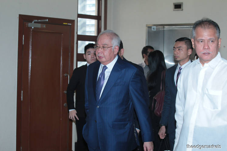 Najib paid himself RM216,000 per year to sit on 1MDB's board of advisers