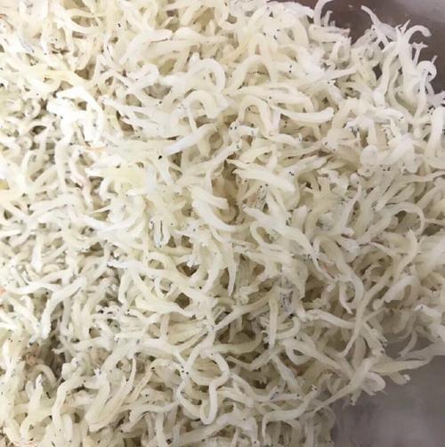 最小的鱼！被称为太湖三白之一，身长仅3厘米，鱼鳞都没有