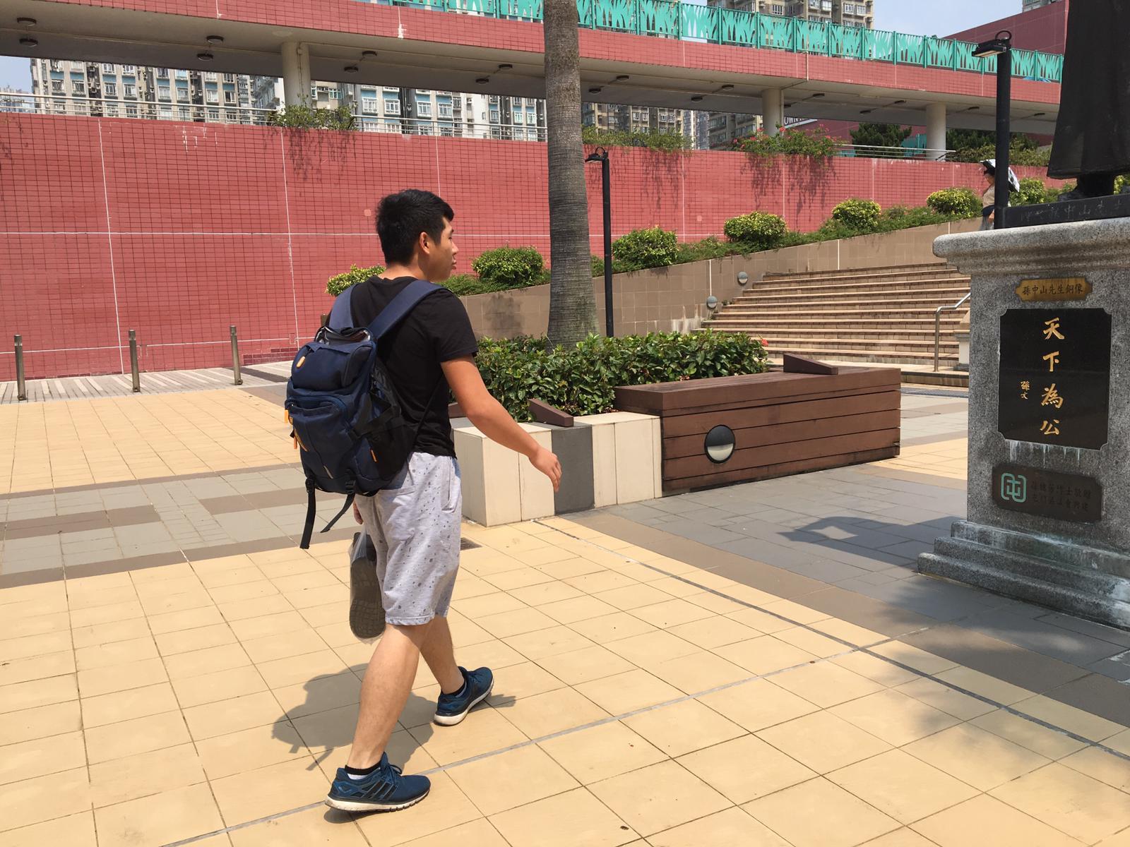【涉刑毁轻铁站】地盘工违宵禁令解释加班获接纳 称因政见遭家人经济封锁