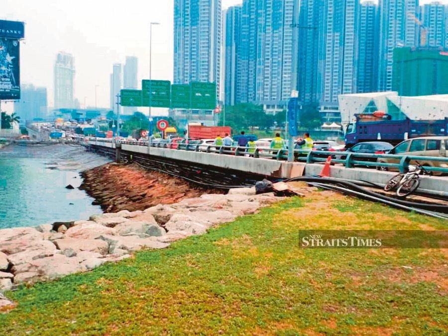 'Walkway will ensure travellers' safety, comfort'