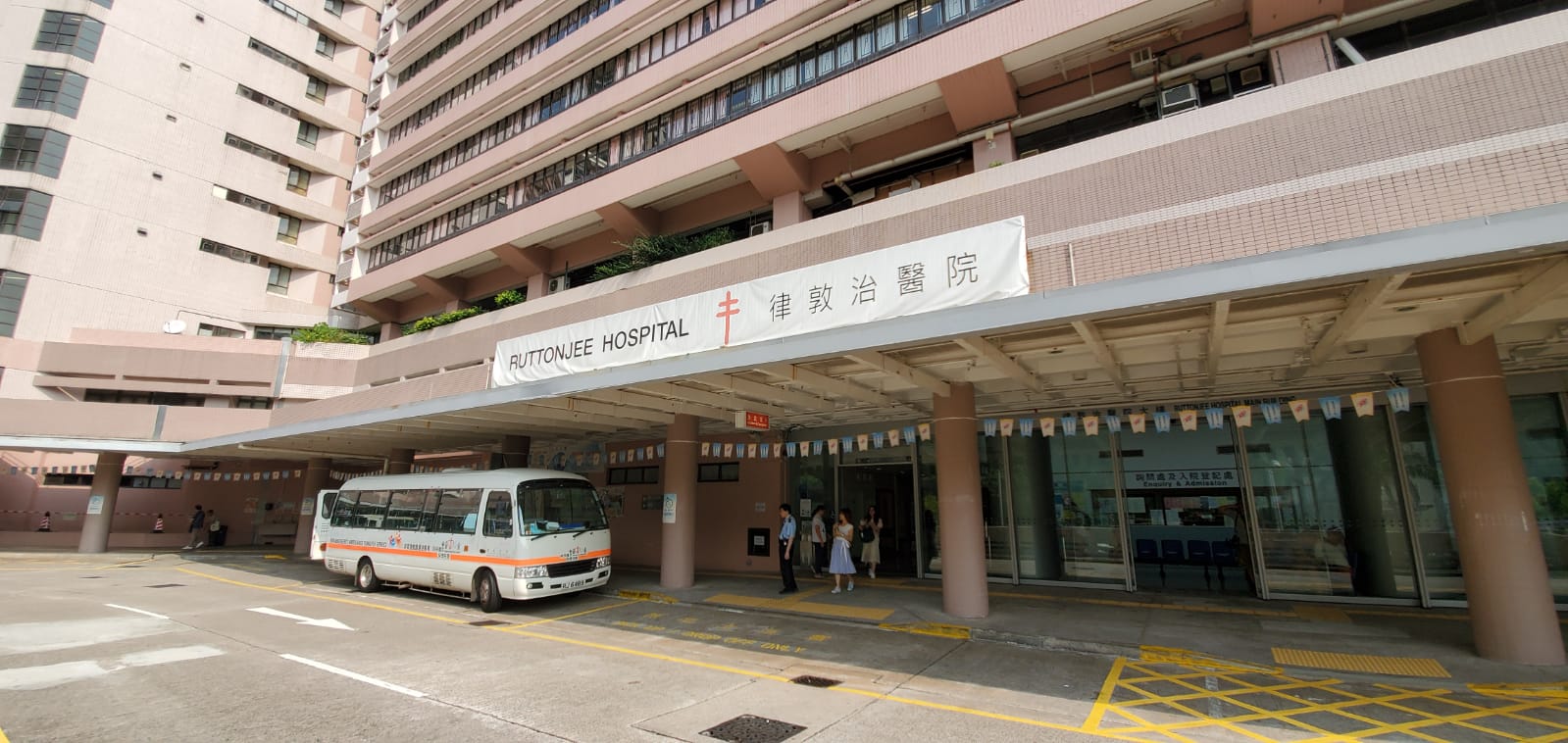 大坑豪宅烧炭 七旬男女昏迷送院不治