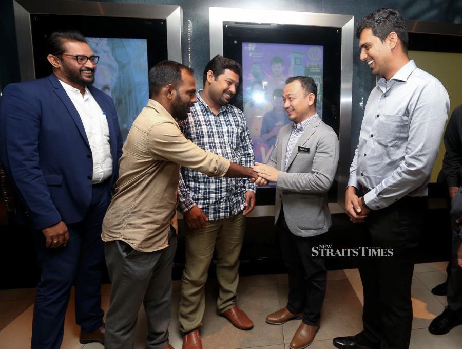 Share stories of great teachers, says Maszlee