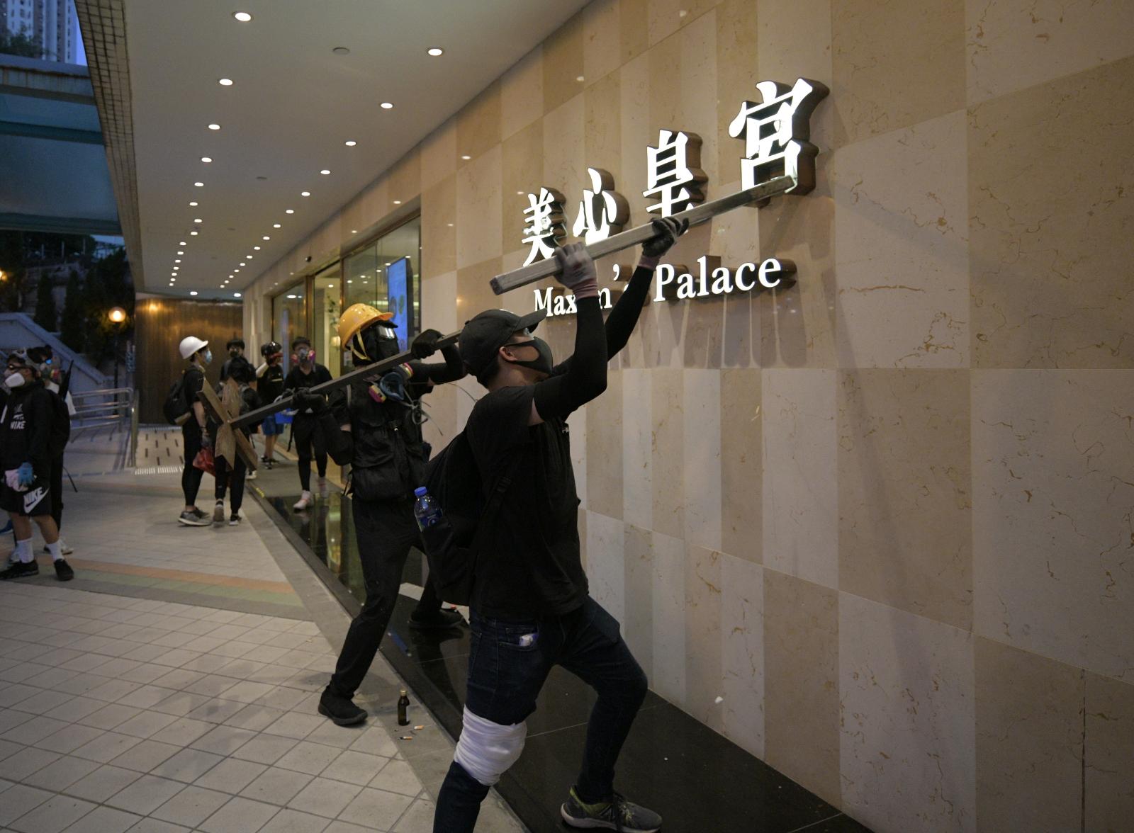 【回顾2019】黄蓝撕裂潮语层出不穷 你用过几多个？