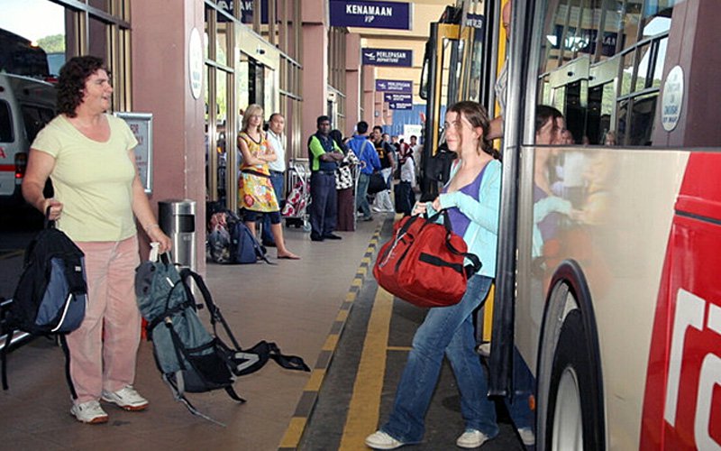 We can’t ferry tourists in 30-year-old buses, Matta tells govt