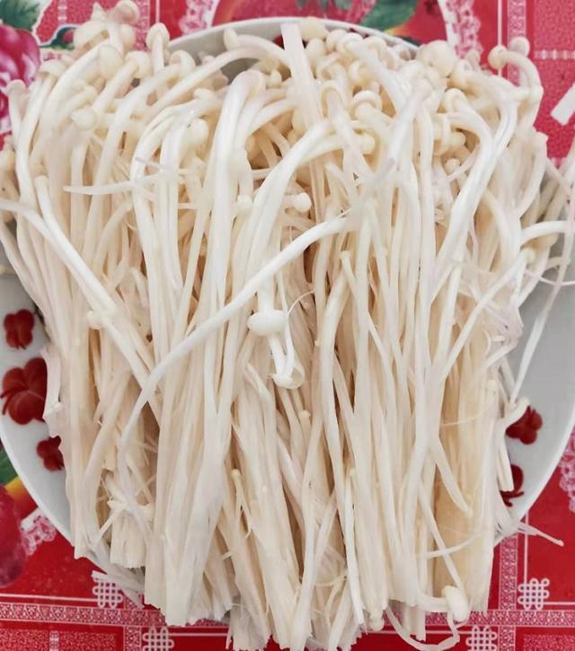 西红柿和它一起煮，隔三差五吃，美白淡斑排宿便，腰肢变细了