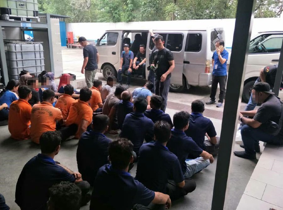 127 illegal foreign workers detained in factory raids
