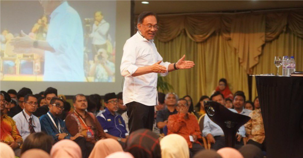 Anwar: ‘Not quite true’ there were no discussions about transition of power from Mahathir