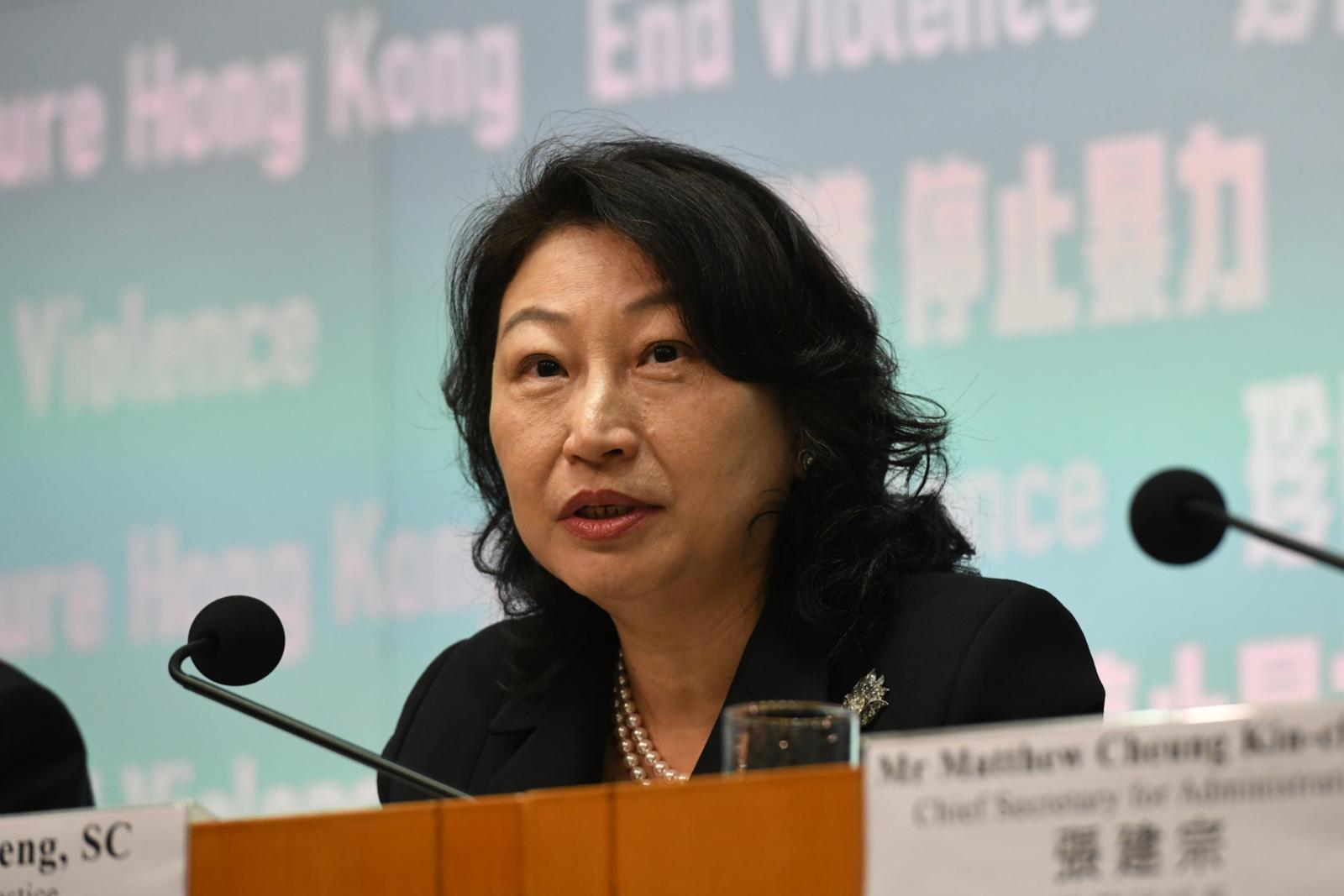 【修例风波】警员可要求移除蒙面用品 郑若骅：对市民造成干扰极为有限