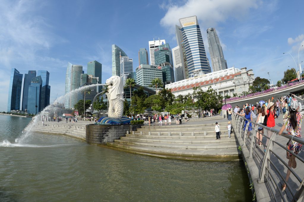 【修例风波】星外交部发旅警 吁国民避免到香港