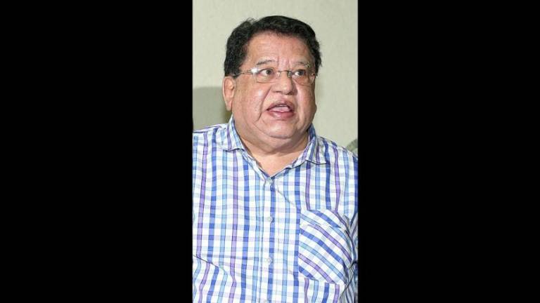 Tengku Adnan’s trial: No RM2m transaction into Umno’s account, submits prosecution
