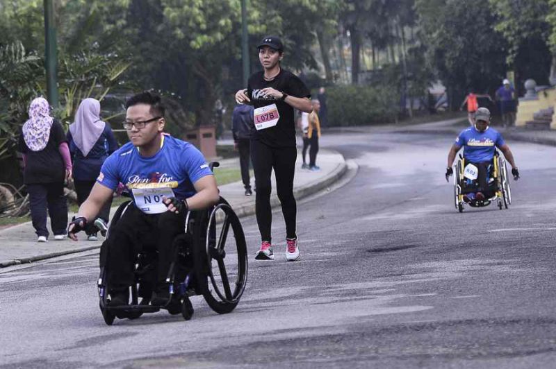 At Lake Gardens, more than 1,500 people run for unity