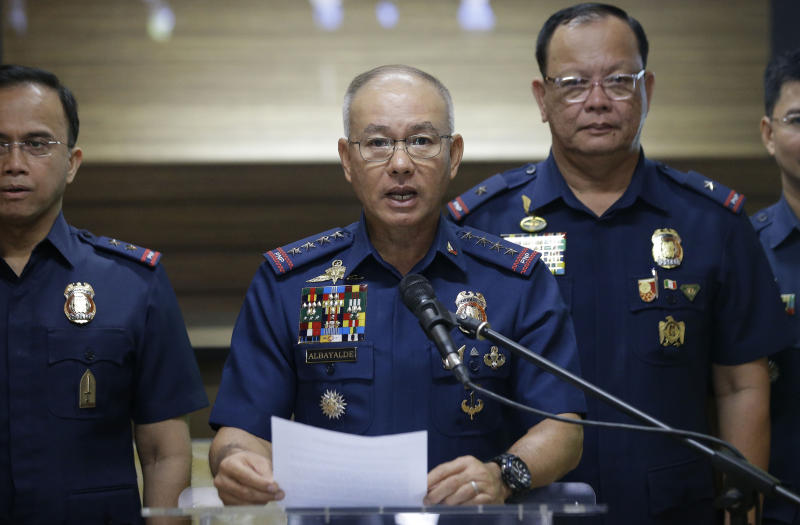 Duterte says police chief to maintain post while under probe