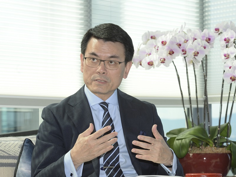【修例风波】访港旅客跌5成 邱腾华: 协助业界首要社会稳定