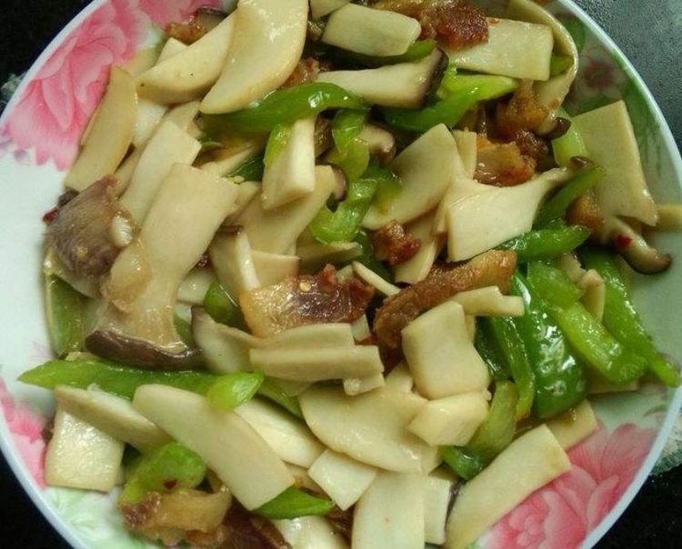 秋天，这个菜要常做给家人吃，提高免疫力少生病，炒一炒比肉还香