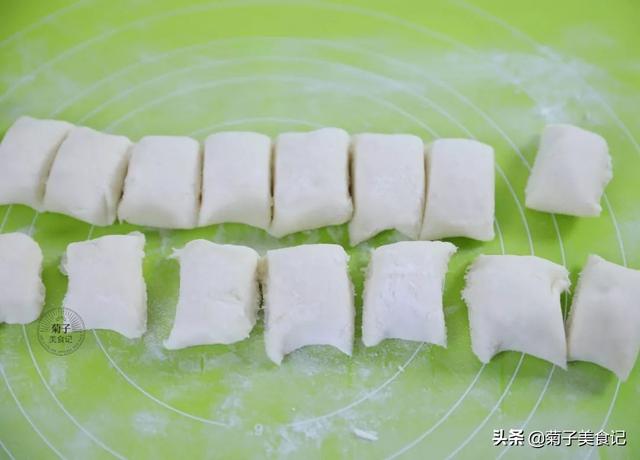 金黄酥脆的小吃夹心山药棒，加入这种馅儿，酸甜可口，全家都爱