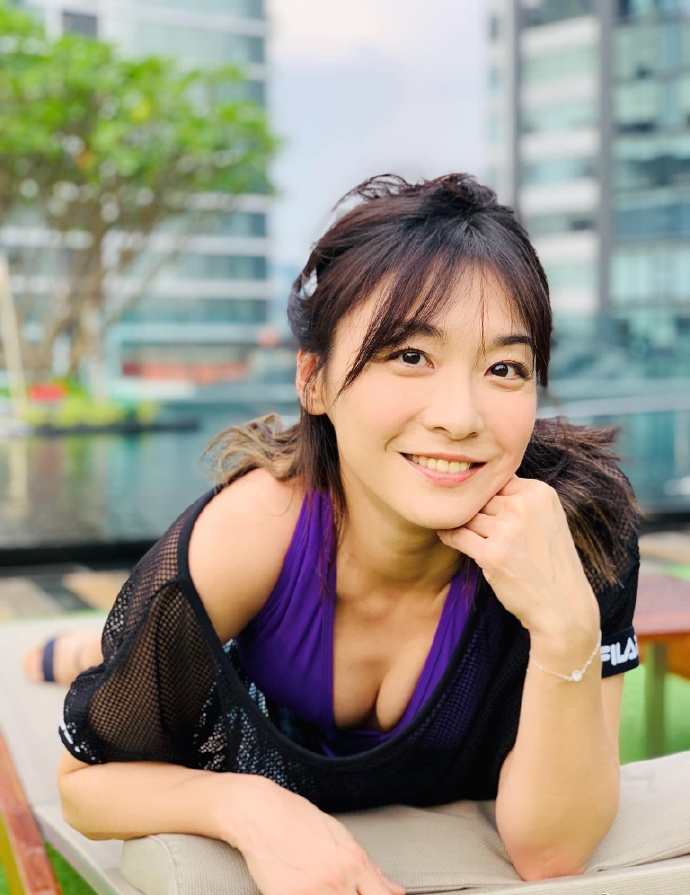 江祖平晒性感照，与“幽若”判若两人，戏里戏外反差大的还有她们