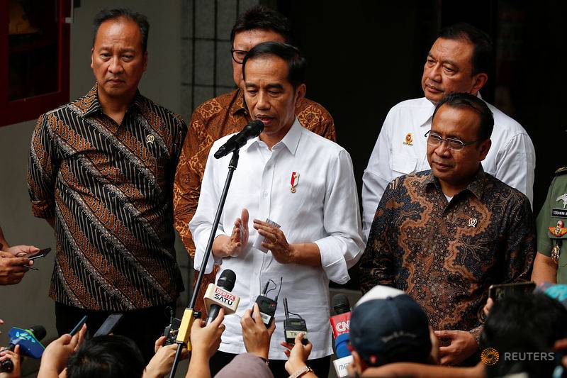 Indonesian police ramp up suspect search after stabbing attack on security minister