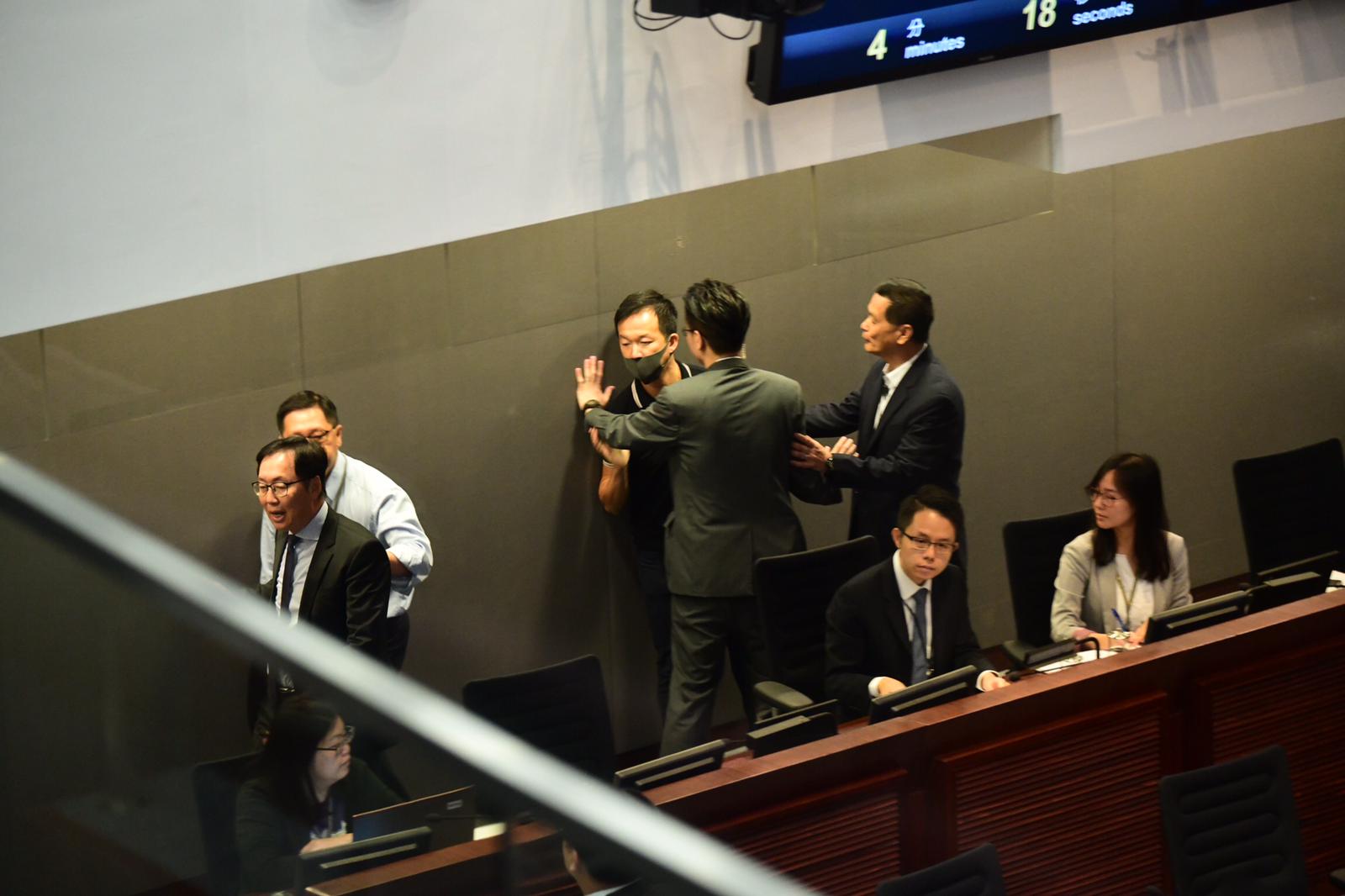 【修例风波】财会復会 朱凯廸区诺轩一度被陈健波驱赶