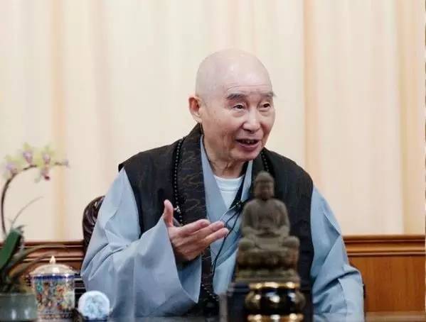 这辈子不要错过四种人！ 脸上有酒窝，脖子后有痣，胸前有颗痣，身上有胎记...错过了后悔一辈子！