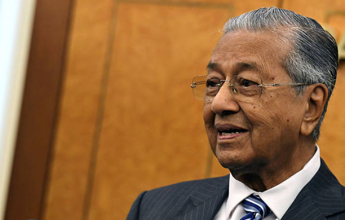 Prime Minister receives USM Special Chancellor Sustainable Award