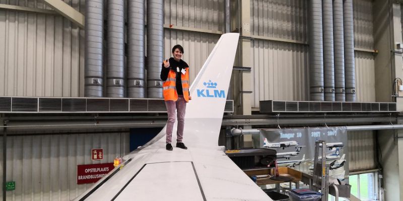 German woman claims to be in five-year relationship with Boeing 737-800, plans to tie the knot