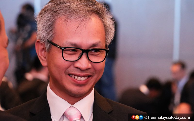 Court rules Pua entitled to damages after Najib dropped defamation suit
