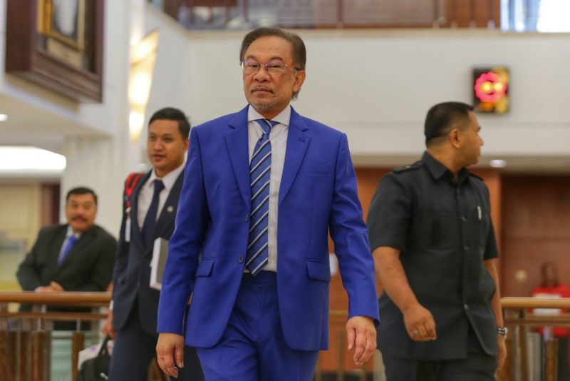 Anwar says only talked economy with Azmin