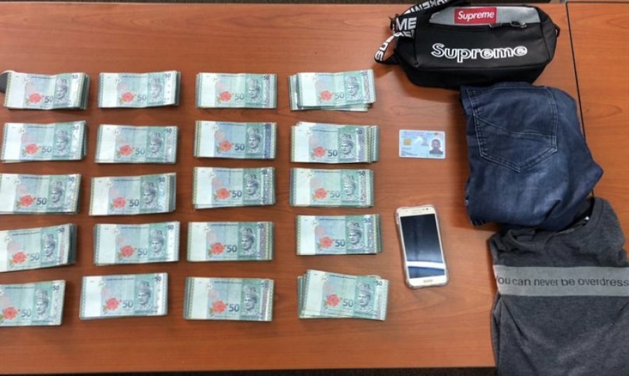 洗劫钱币兑换店　警9小时破案