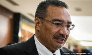 Hisham to Harapan leaders: Backdoor gov't? Talk to your PM