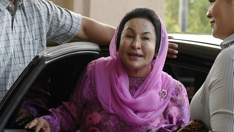 Court to hear Rosmah’s bid to stay jewellery trial on Oct 22