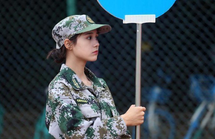 白皙皮肤、深邃五官…女大生仙照爆红 经纪公司排队等签约
