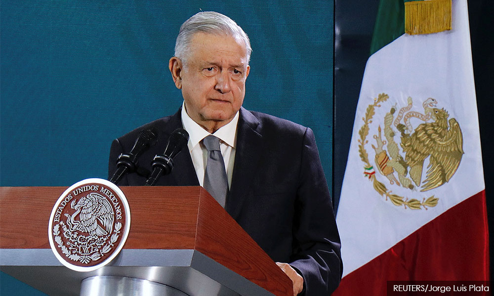 Shootings in northern Mexico town kill 20, pile pressure on president