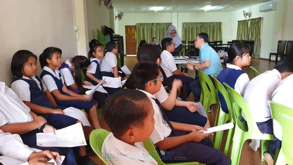 Rotary Club’s free eye-screening benefits 200 primary school children in Serian, Tebedu