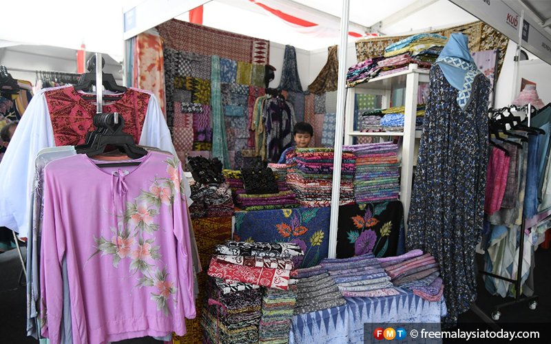 Rural entrepreneurs earn RM1.25 mil by selling products online