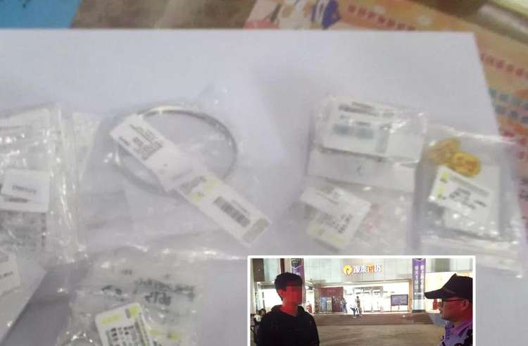 送货员急见女友丢失17万首饰 8天后奇迹失而复得