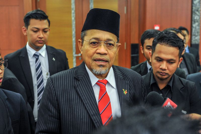 Pointing to UM protester's behaviour, Umno MP says DAP protecting 'rude' graduate