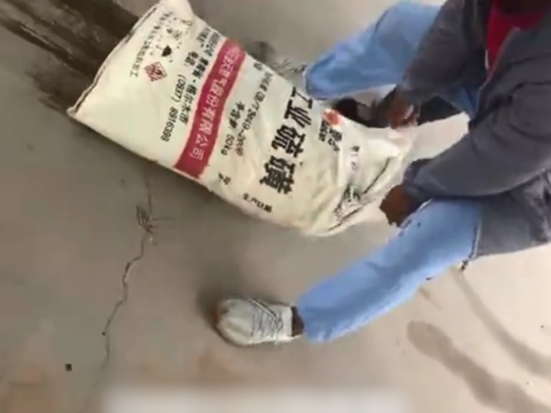 宁夏枸杞地下加工 当地商户：做法相当普遍
